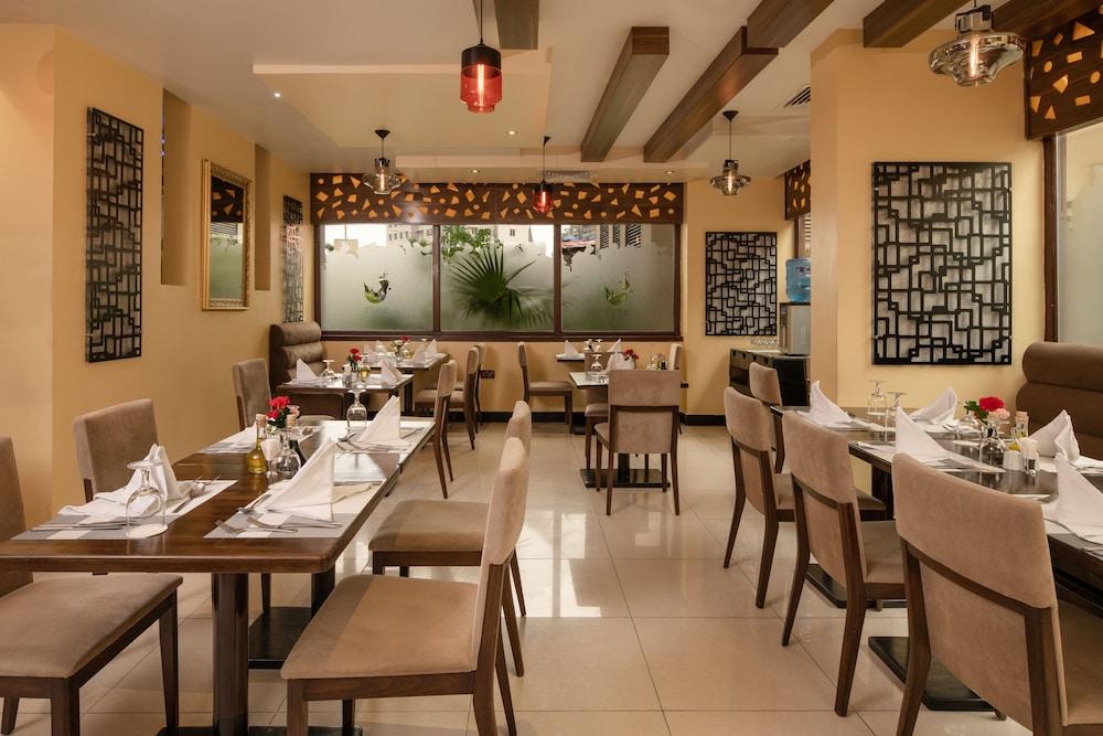 Golden Tulip Dar Es Salaam City Center Hotel Екстериор снимка