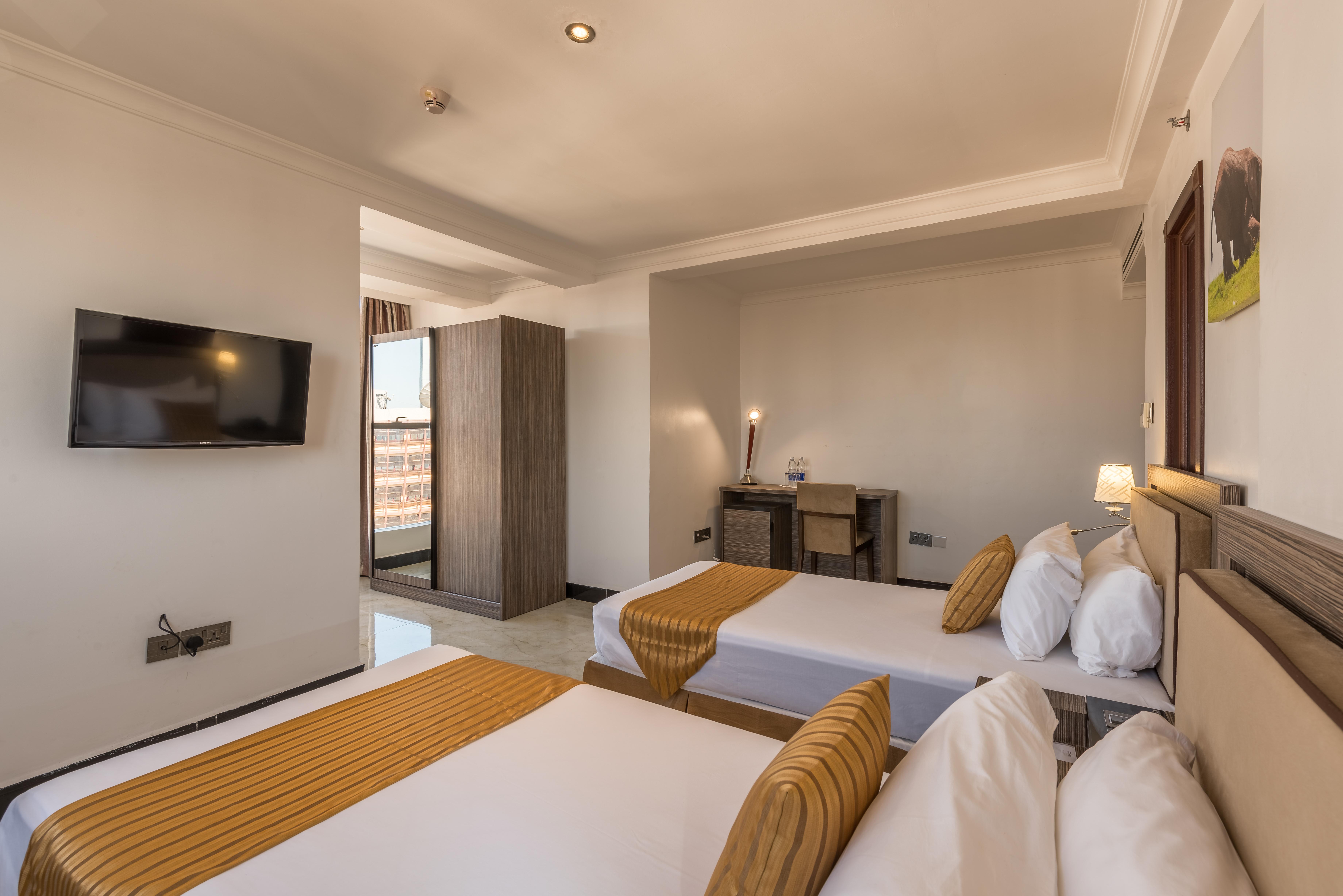Golden Tulip Dar Es Salaam City Center Hotel Екстериор снимка