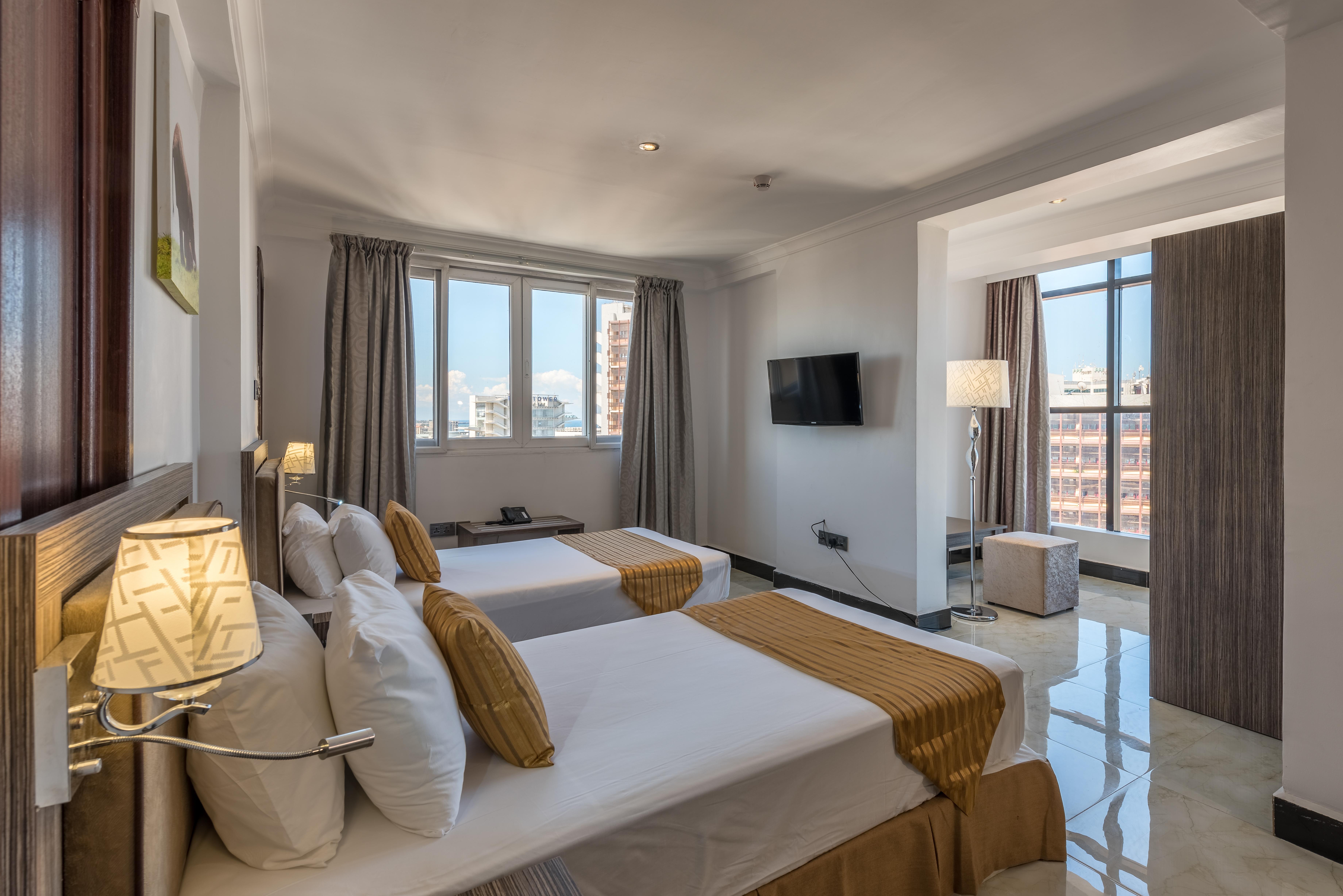 Golden Tulip Dar Es Salaam City Center Hotel Екстериор снимка