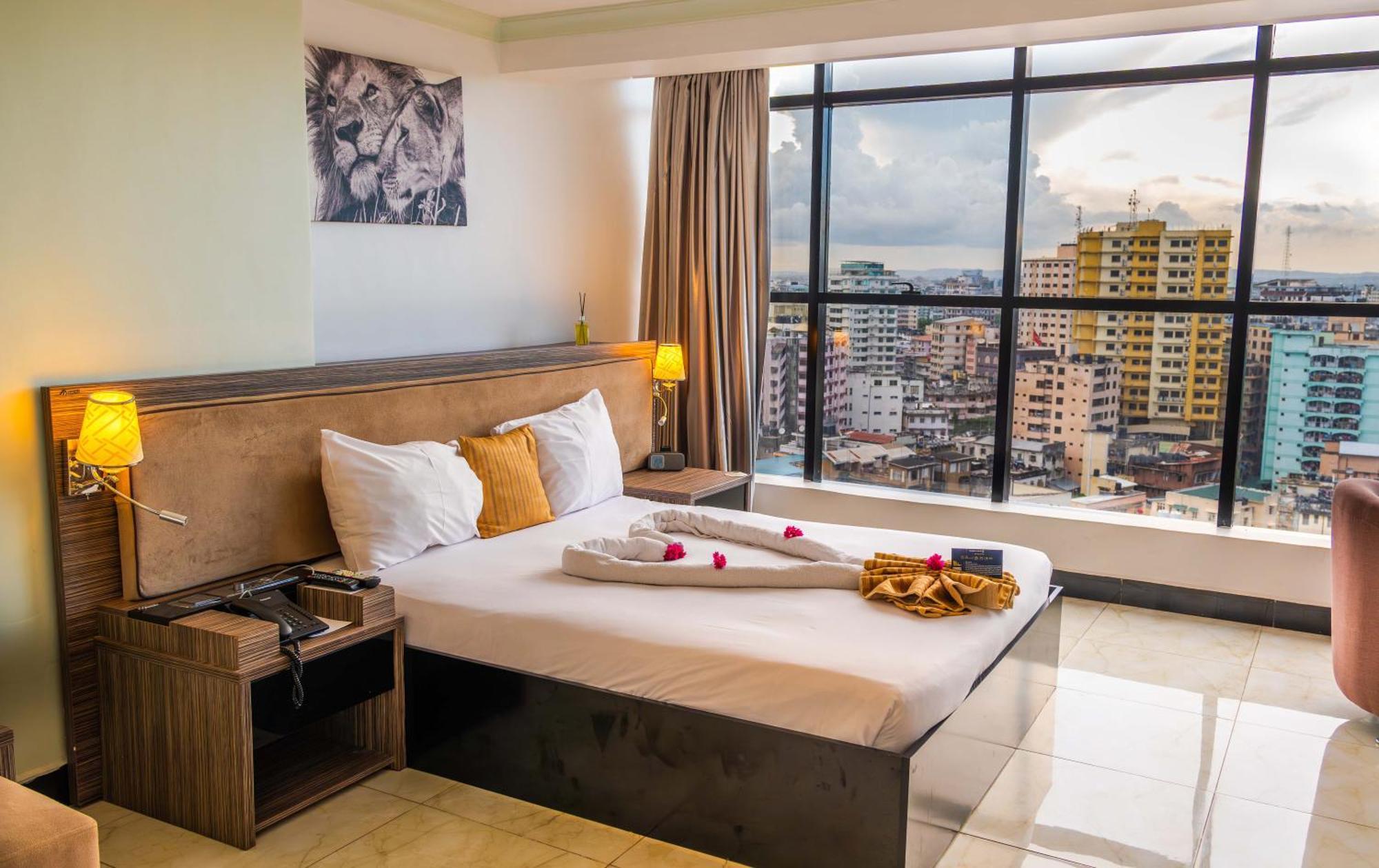 Golden Tulip Dar Es Salaam City Center Hotel Екстериор снимка