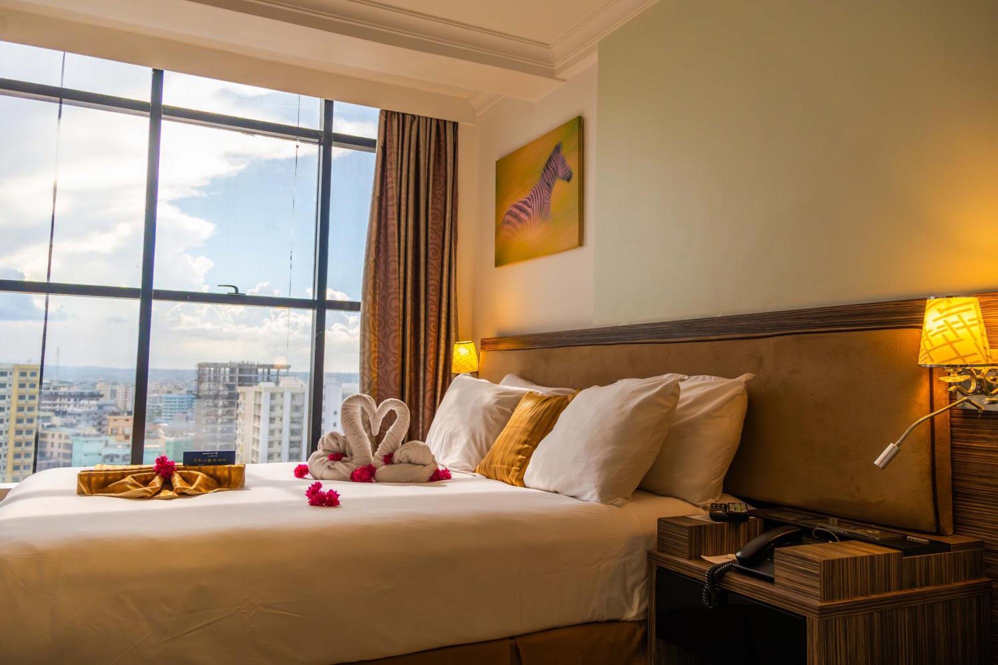 Golden Tulip Dar Es Salaam City Center Hotel Екстериор снимка