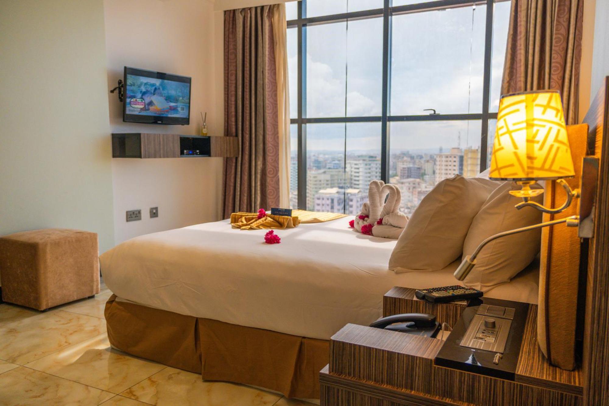 Golden Tulip Dar Es Salaam City Center Hotel Екстериор снимка