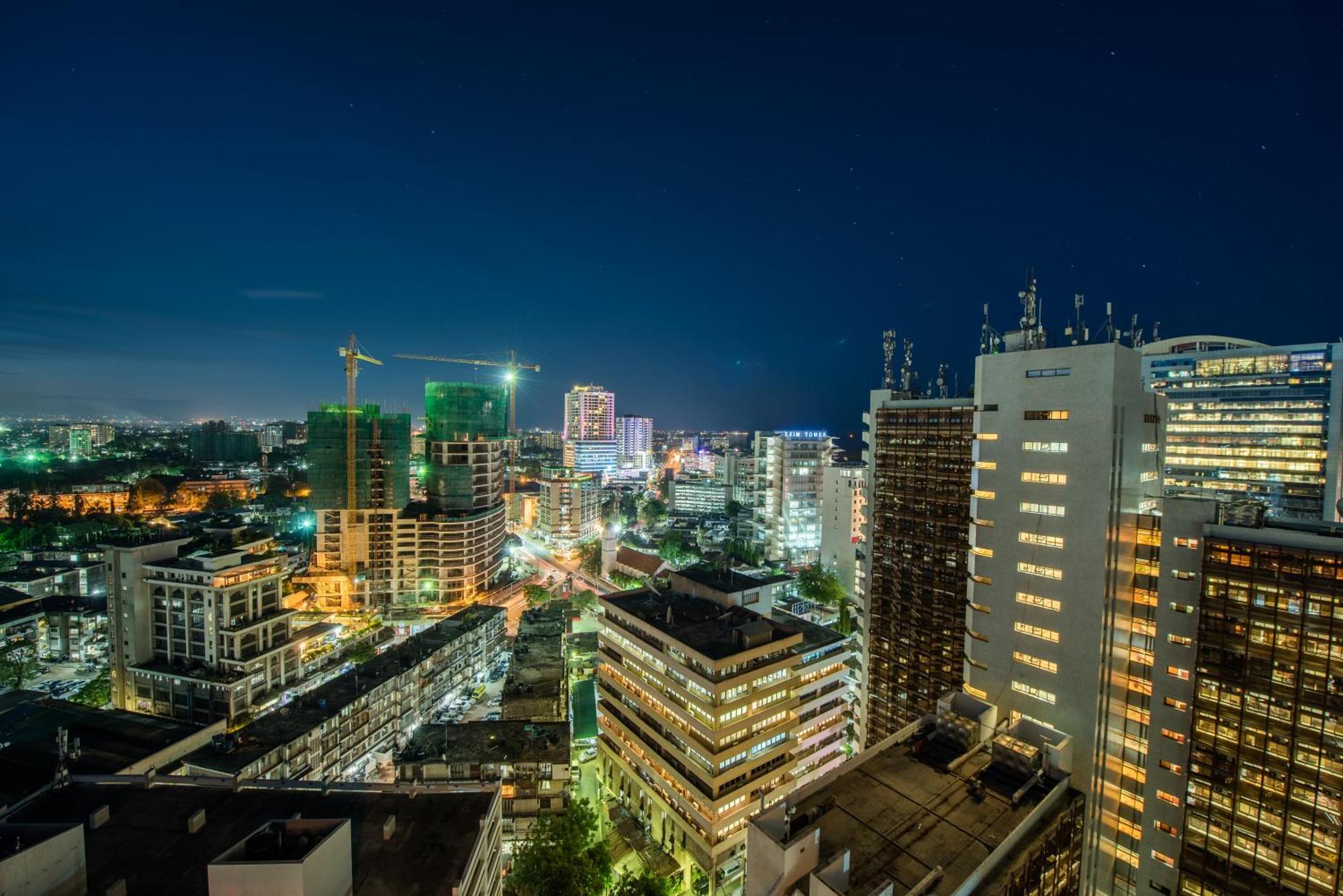 Golden Tulip Dar Es Salaam City Center Hotel Екстериор снимка
