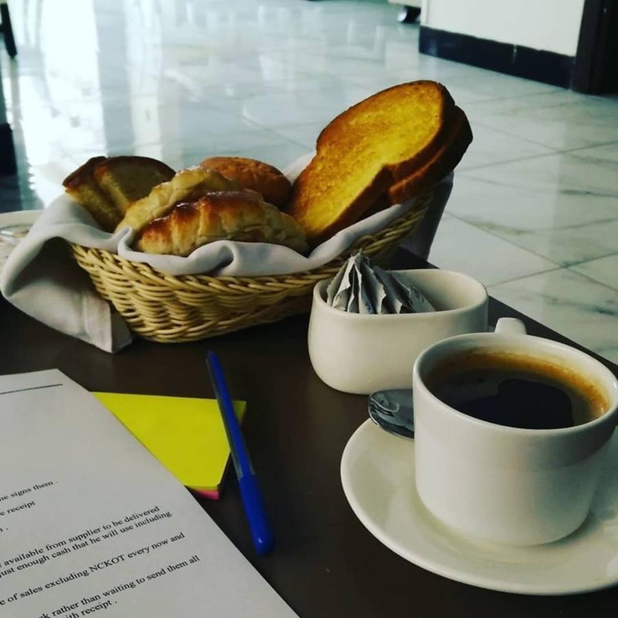 Golden Tulip Dar Es Salaam City Center Hotel Екстериор снимка